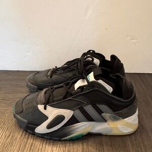 Adidas Streetball Shoes Mens Size 7.5 Black Gray Retro Leather Suede EE4968